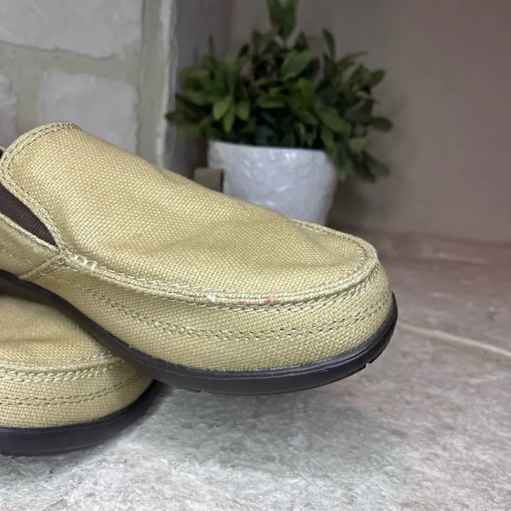 Crocs Walu Tan Slip On canvas Loafers sz 7